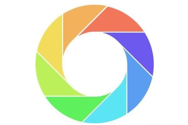 朋友圈广告的底层逻辑：信息流环境下的用户心理博弈